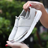 Womem’s breathable canvas working sneaker